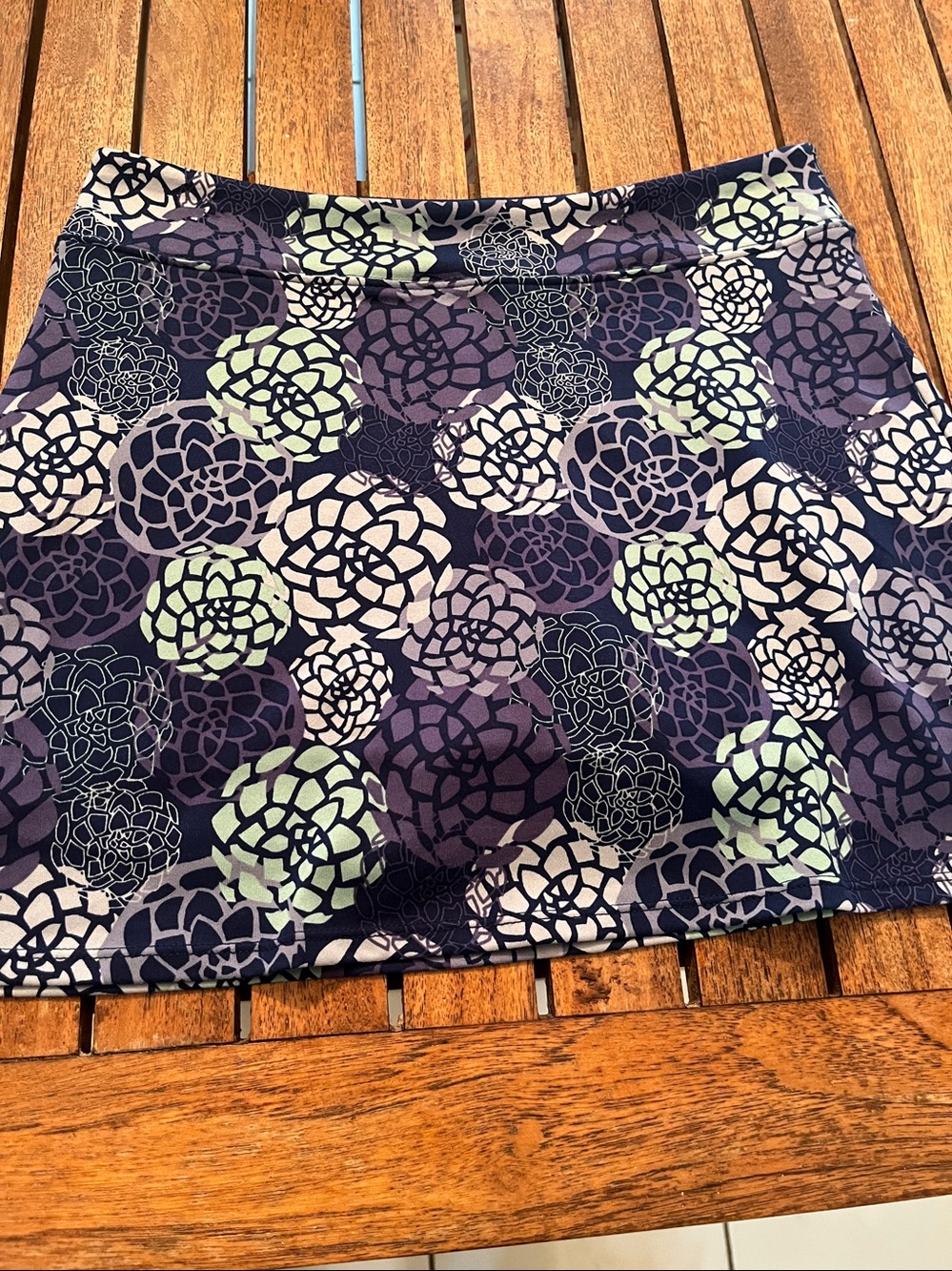 Tranquility by Colorado Clothing Active Skort size small